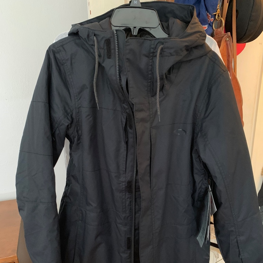 Rattler Down Jacket 2.0 by Oakley